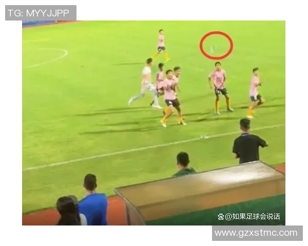 足球明星意外昏倒瞬间合集震惊球迷的真实场景与背后故事 足球明星意外昏倒瞬间合集震惊球迷的真实场景与背后故事