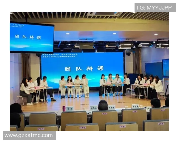 重庆足球队团队协作的力量与魅力探讨